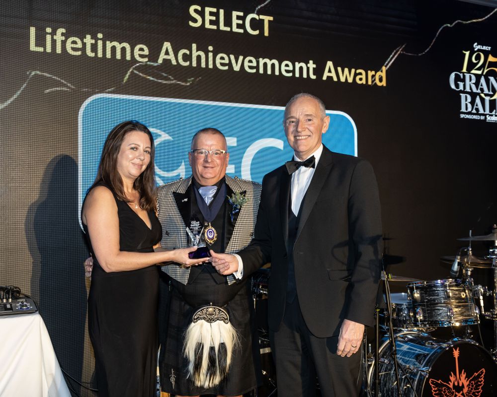 ECA given lifetime achievement award at SELECT’s anniversary ball
